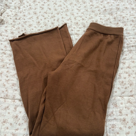 Brown Lounge Set - Picture 5 of 5